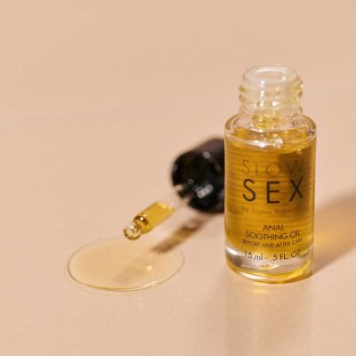 Заспокійлива олія для анального сексу Bijoux Indiscrets Slow Sex Anal Soothing Oil Before & After 15 мл