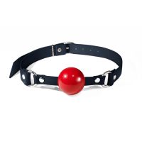 Кляп силіконовий Feral Feelings Silicon Ball Gag Black/Red, чорний ремінець, червона кулька 