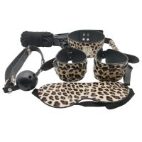 Набір MAI BDSM STARTER KIT Nº 75 Leopard: батіг, кляп, наручники, маска, нашийник, мотузка, затискачі Набір MAI BDSM STARTER KIT Nº 75 Leopard: батіг, кляп, наручники, маска, нашийник, мотузка, затискачі