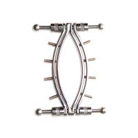 Затискач для вагіни Master Series: Spread 'Em Poker Vagina Clamp with Adjustable Pressure Screws, шипи 